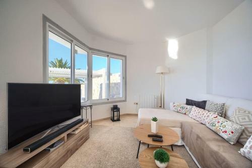 Paradise Villa Near Golf With Sea Views