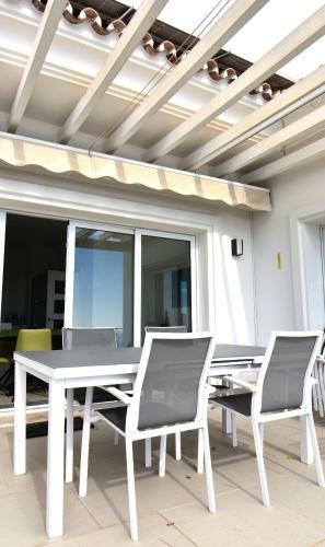 Stunning Villa With Panoramic Views Of The Med