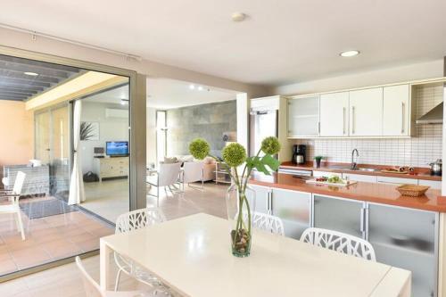 Holiday Home Maspalomas - Lpa03100g-f