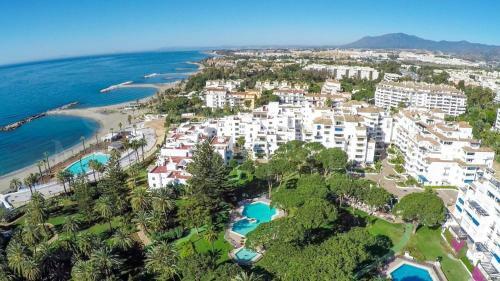 Apartamento Playas Del Duque - Puerto Ban�s - Marbella