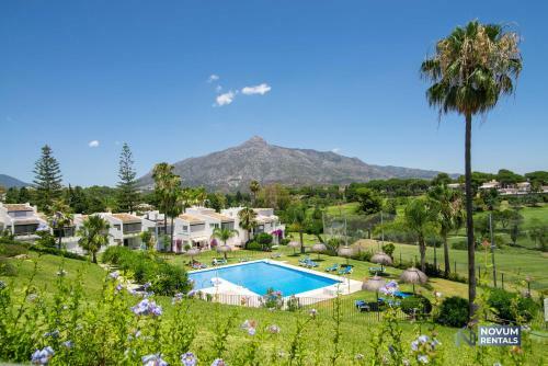 Apartamento Duplex In Nueva Andalucia, Golfers Paradise