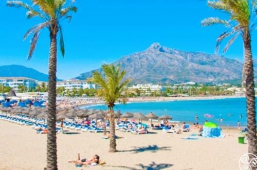 Apartamento En La Playa .piscinas Jardines Puerto Ban�s