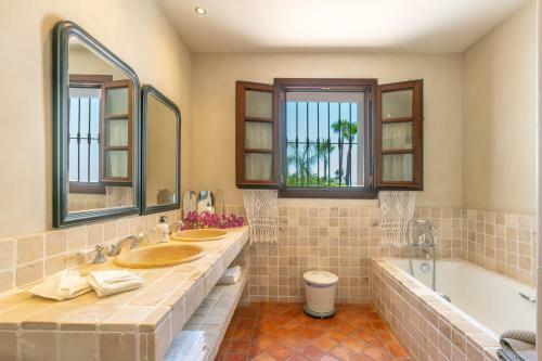 Villa Casa Sol. Encantadora Villa Con Piscina