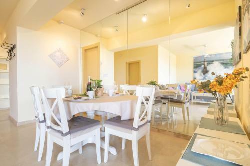 Apartamento Marbella Este Next Marriott And Nikki B - Happy Rentals