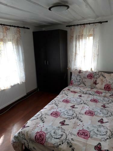 Hostal Vitanova Guest House