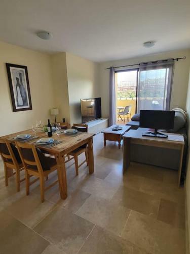 Apartamento Duquesa 2 Bed With Sea And Golf Views And 5 Pools