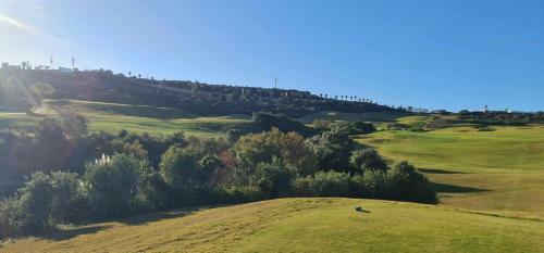 Apartamento Duquesa 2 Bed With Sea And Golf Views And 5 Pools