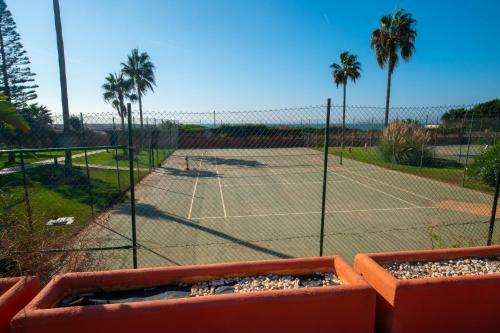 Apartamento 2 Bedroom Front Line Beach Flat In Costabella, Marbella, Marbella