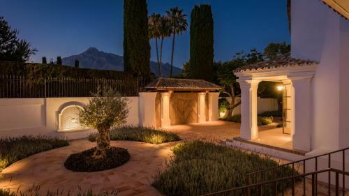 Lvone, Villa In Los Verdiales, Golden Mile