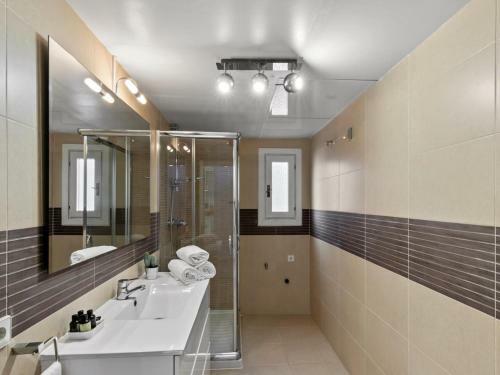 Amplio Y Luminoso Apartamento En 1 L�nea Playa