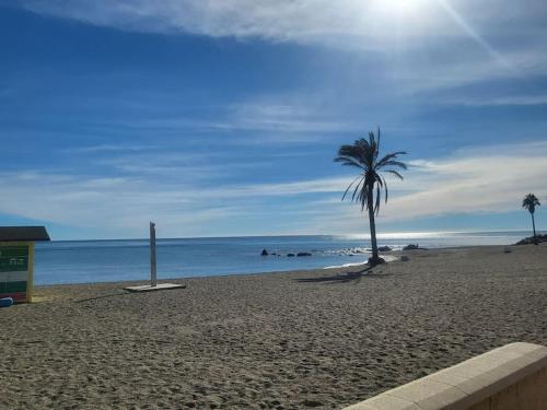 Detached Villa With Private Heated Infinity Pool Close To Port And Beach