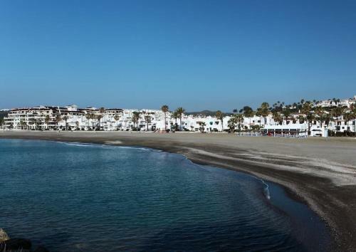 Detached Villa With Private Heated Infinity Pool Close To Port And Beach