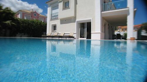 Detached Villa With Private Heated Infinity Pool Close To Port And Beach