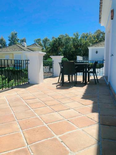 Detached Villa With Private Heated Infinity Pool Close To Port And Beach