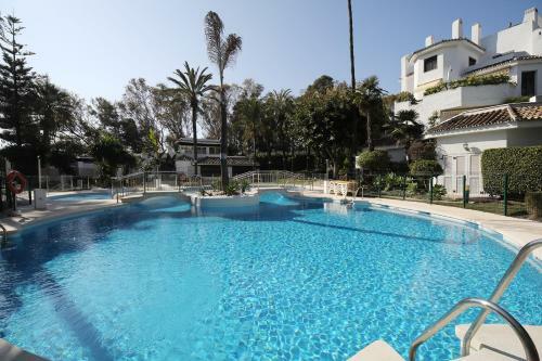 Apartamento Golden Beach Holiday Home With Jacuzzi