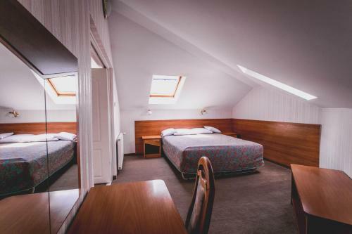 Hotel Twins