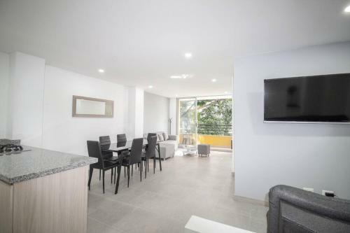 Apartamento Laureles �xito 2 Alcobas Piso 2 Balc�n