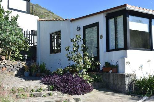 Casita De La Monta�a De Mar�a