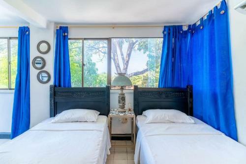 Casa Piscina-bar-sol�rium-bbq-hamacas-playa Cerca