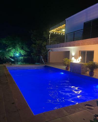 Hermosa Casa Finca Con Mesa De Billar