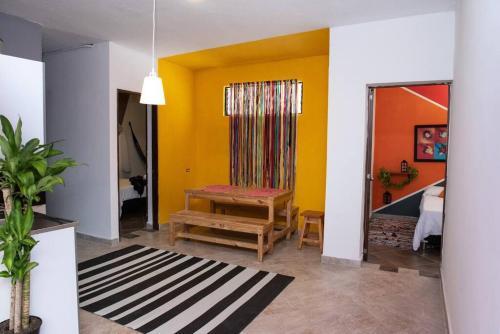 Apartamento Pleasant House 20 People In Laureles