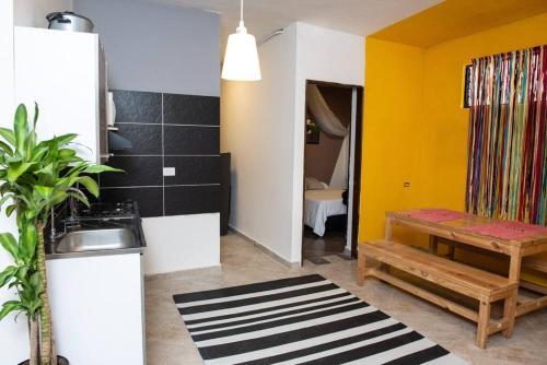 Apartamento Pleasant House 20 People In Laureles