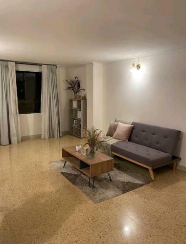 Apartamento Habitacion Laureles /conquistadores .