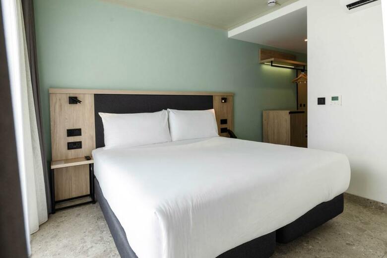 Hotel Levante St Julian's, Affiliated By Melia