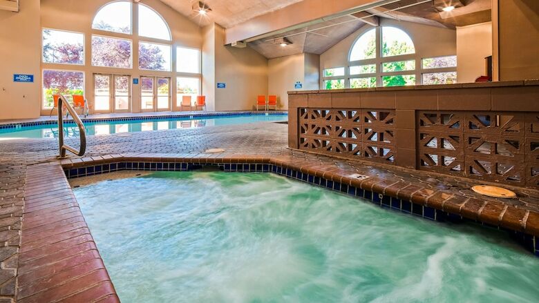 Hotel Best Western Plus Mill Creek Inn