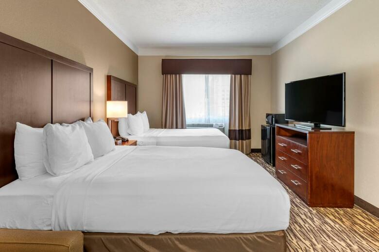 Hotel Comfort Suites Airport Salem