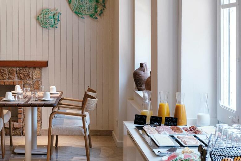 Hotel Bon Rep�s L'ametlla de Mar