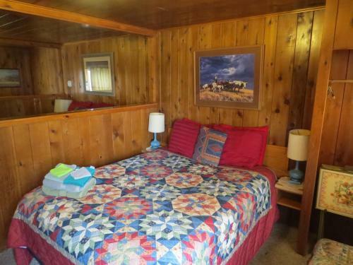 Mountain Motel