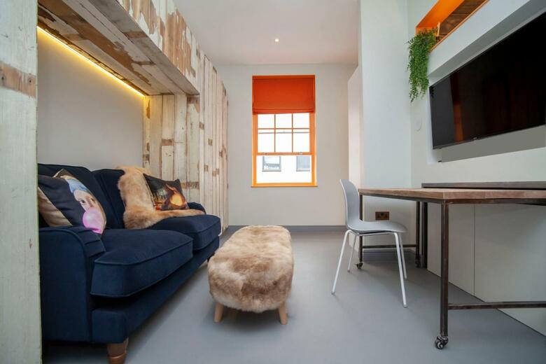 Higgihaus Aparthotel, Clare Street