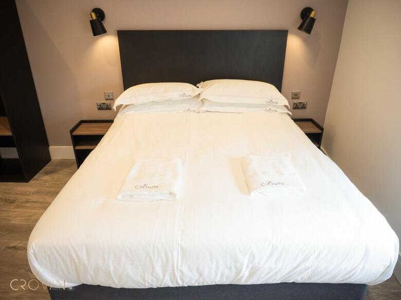 Crown Hotel