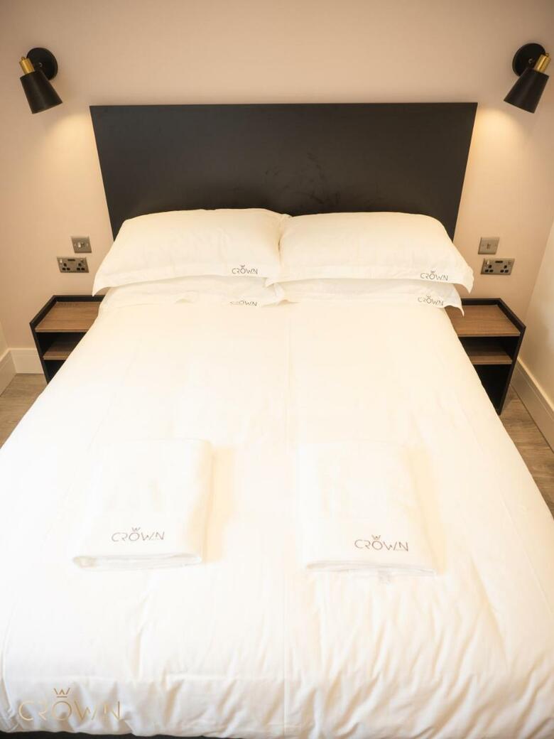 Crown Hotel