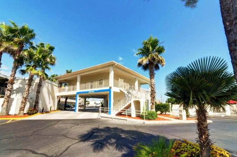 Motel 6 Destin
