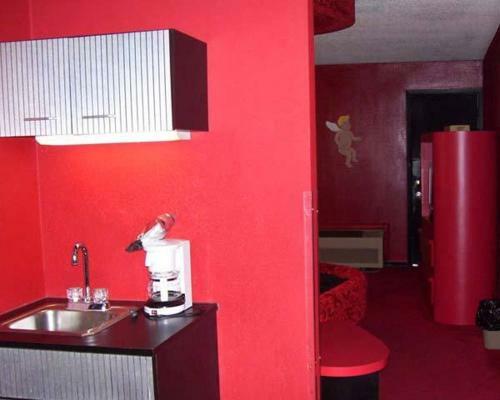 Red Carpet Inn Fanta Suites Hotel