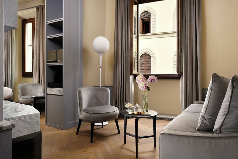 Floren Luxury Hotel