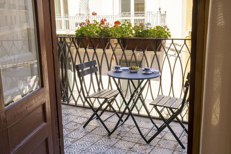 Ballar� Hotel