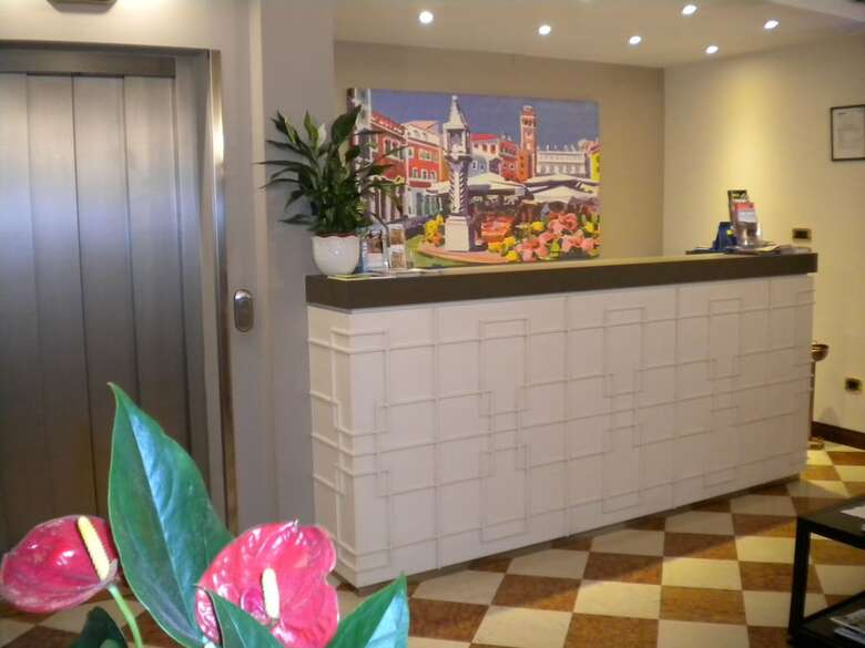 Hotel Aurora