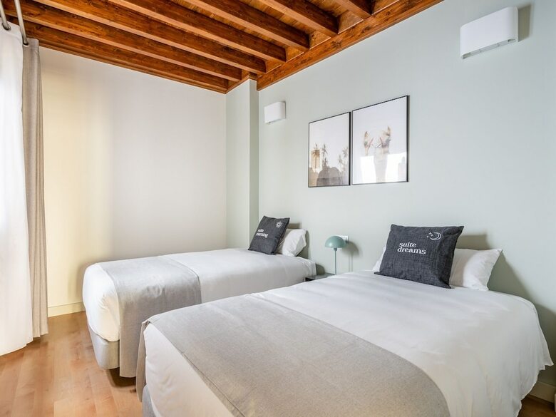 Aparthotel Limehome Granada Calle Mirasol