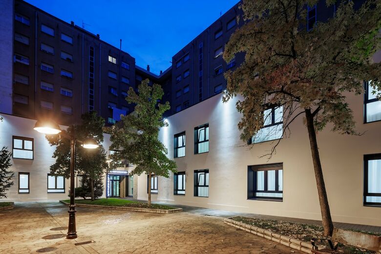 Aparthotel Apartamentos Congreso Parking Gratuito