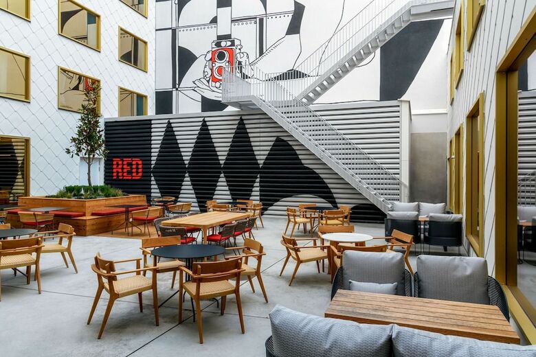 Radisson Red Hotel, Vienna