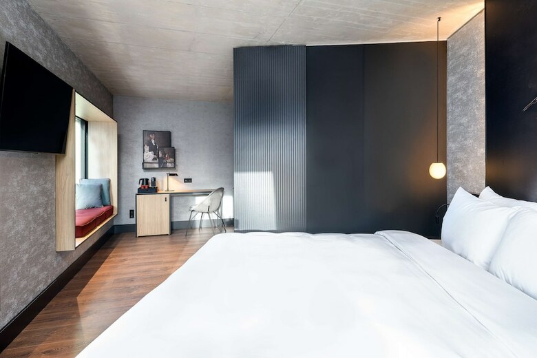 Radisson Red Hotel, Vienna