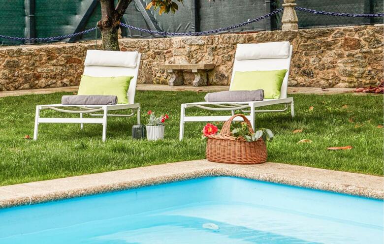 Luxury Singular Villa Rosa