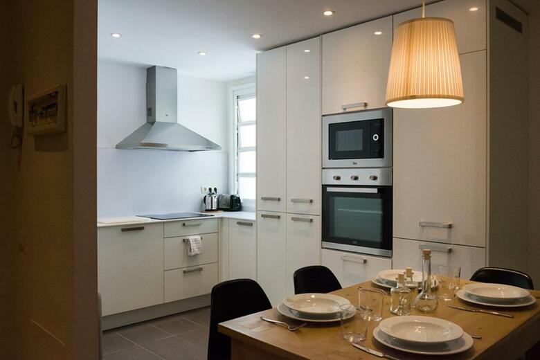 Four Petals Barcelona Boutique Apartments