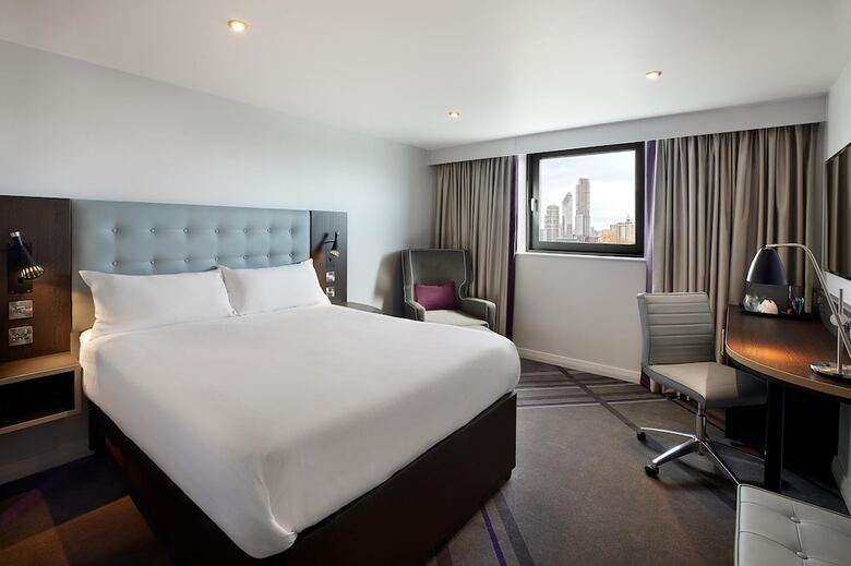 Hotel Premier Inn Castleford Xscape - M62 J32