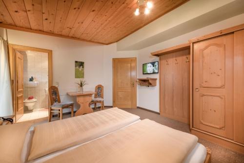 Hostal G�stehaus Gratz