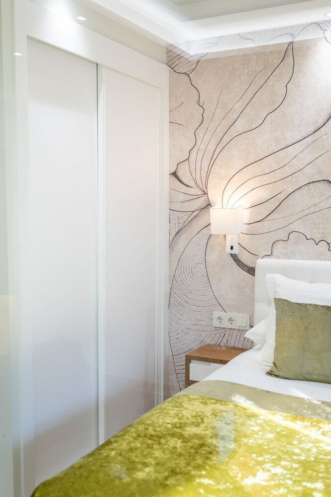 Apartamentos The Mirror & Spa By Elegant Residences