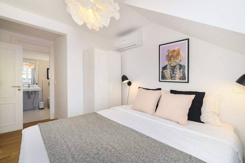 Modern Lisbon Apartments By Soulplaces
